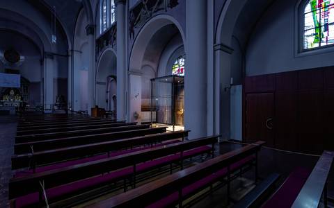 Bild: Bild 3 Windfang Pfarrkirche St. Anton